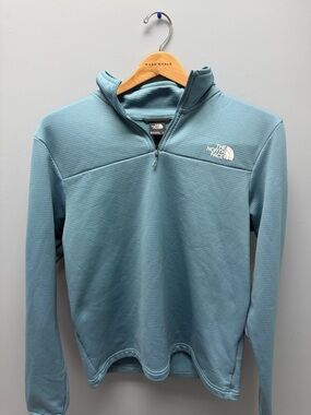 The North Face Men’s Light Blue Quarter-Zip Sweater